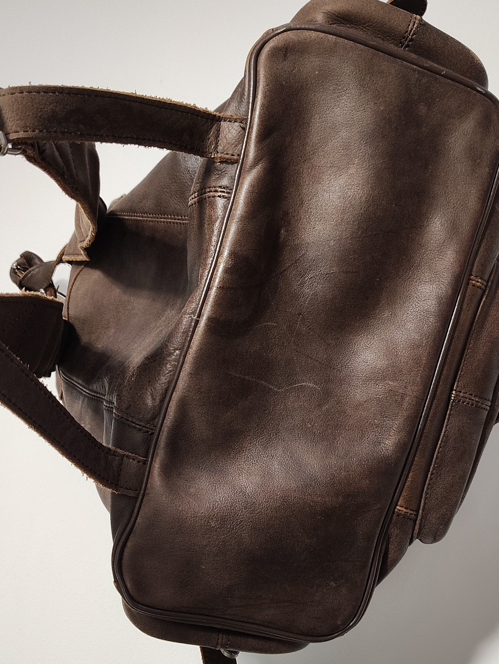 Brown Leather Men’s Backpack - Classic Rustic Style - Picture 4 of 13